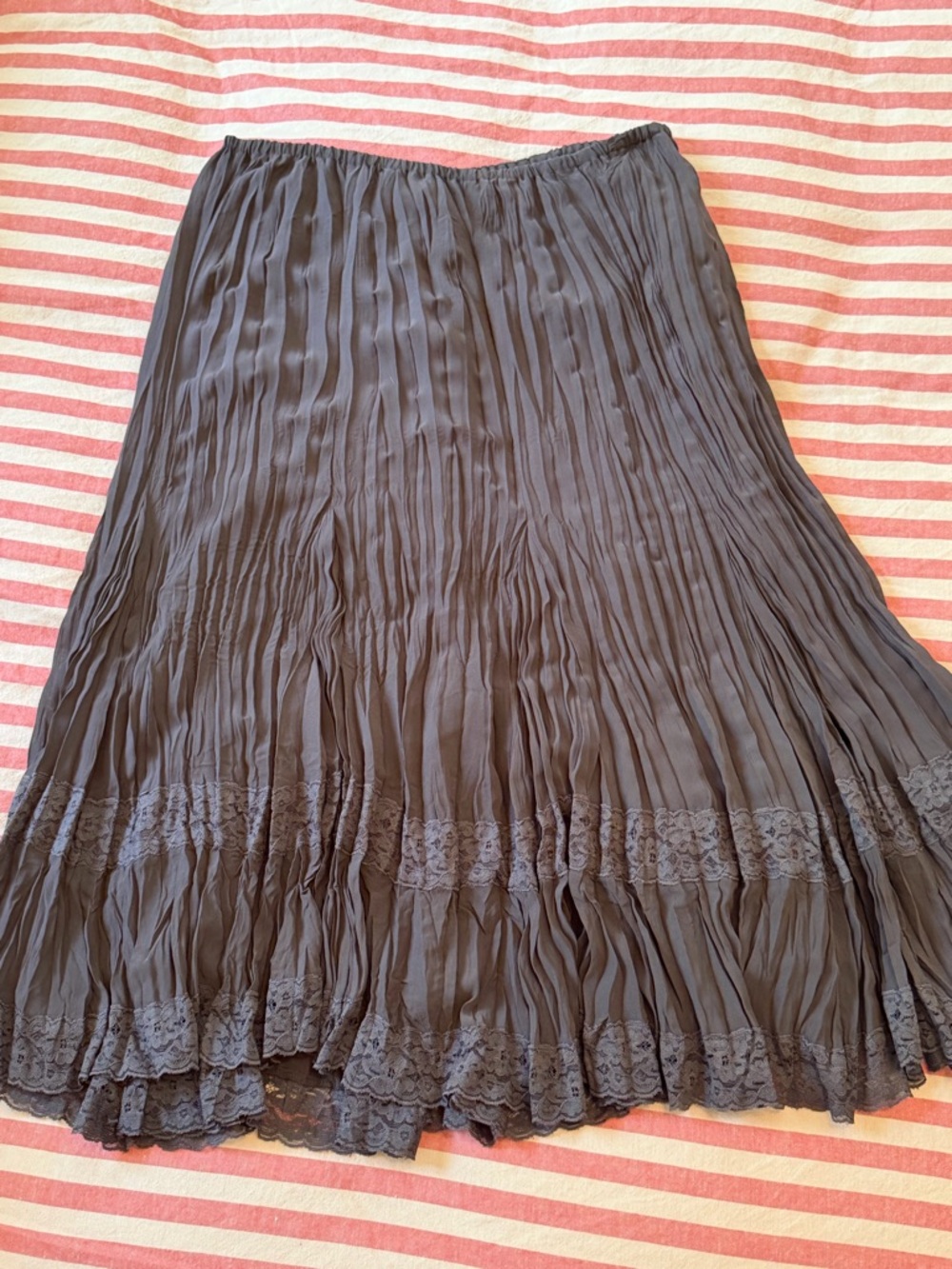Brown Pleated Lace Hem Women's Skirt